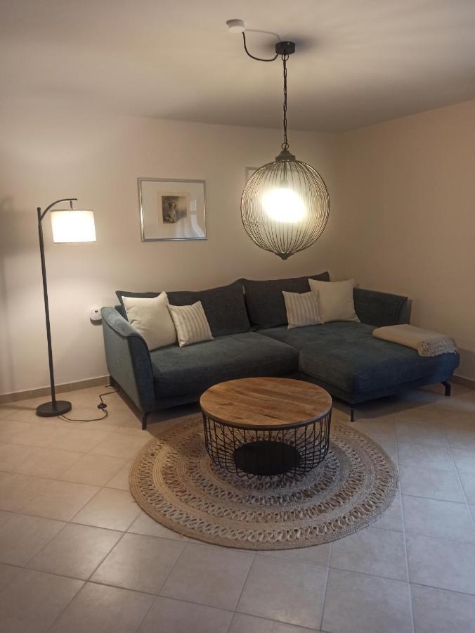 Schoene 77qm In Gehobener Lage Direkt Am Wald Apartment *